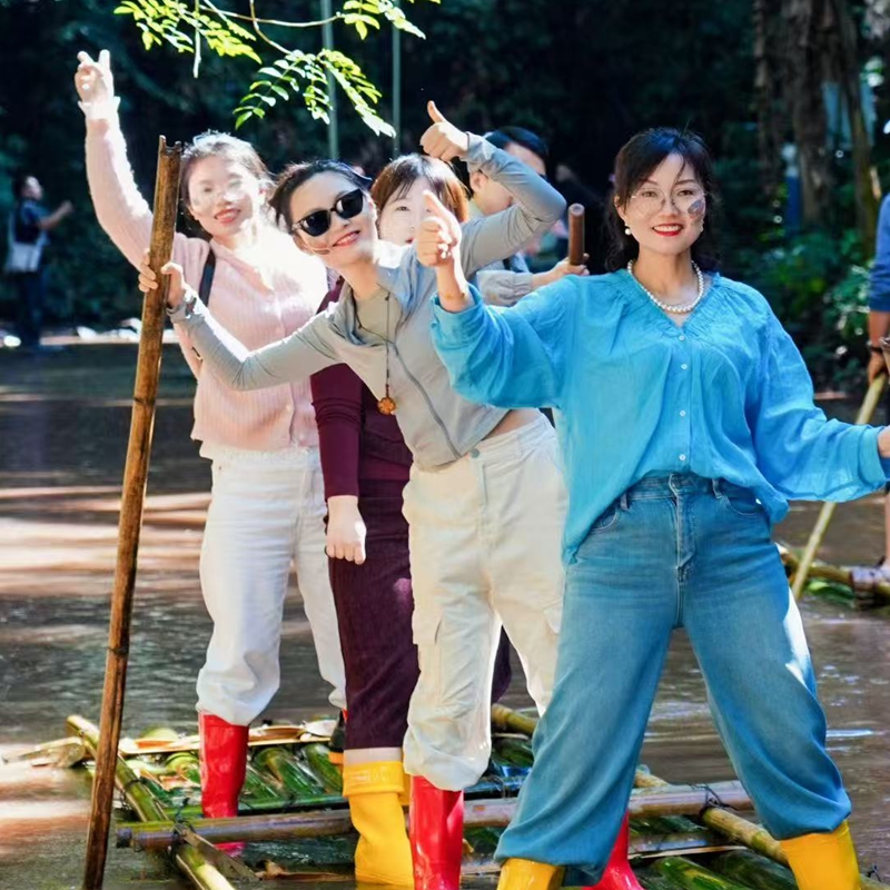 么卓6人自驾抵达独立团